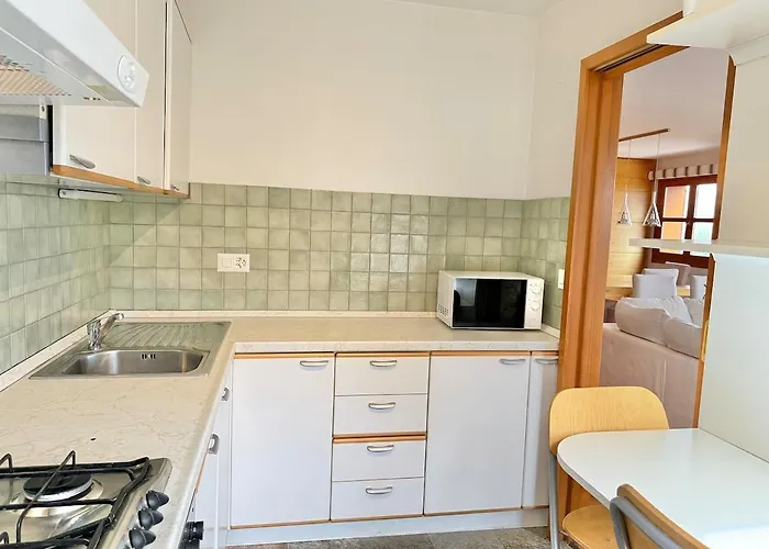 3br - Mountain View, Balcony And Parking *