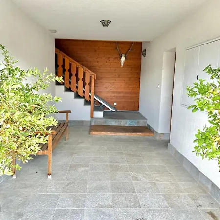 Apartment 3br - Mountain View, Balcony And Parking *
