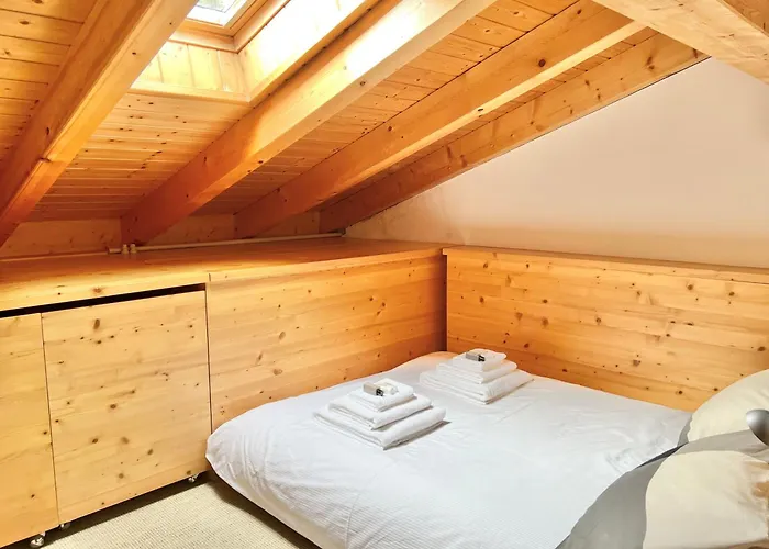 3br - Mountain View, Balcony And Parking דירה *